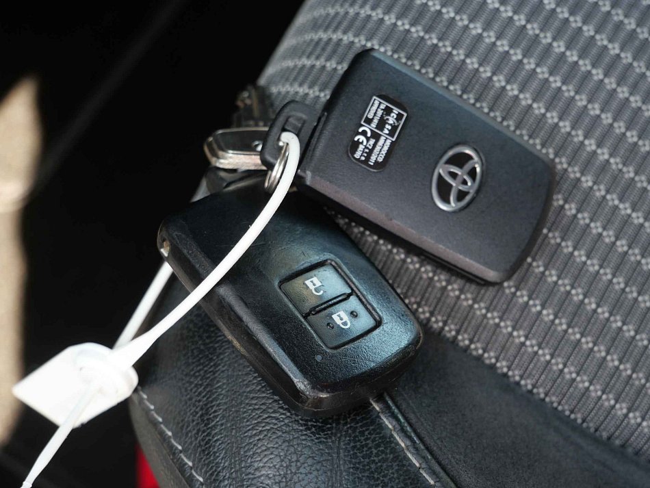 Toyota Auris 1.8HSD 