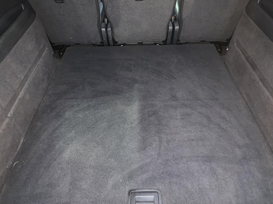 Volkswagen Sharan 2.0 TDI 