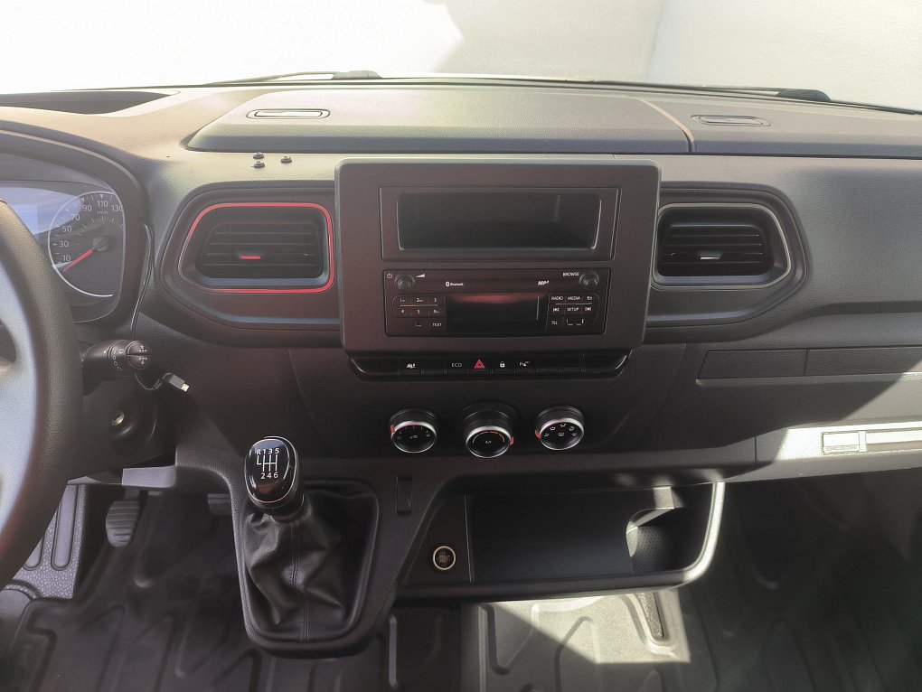 Renault Master 2.3dCi  L1H1 DÍLNA