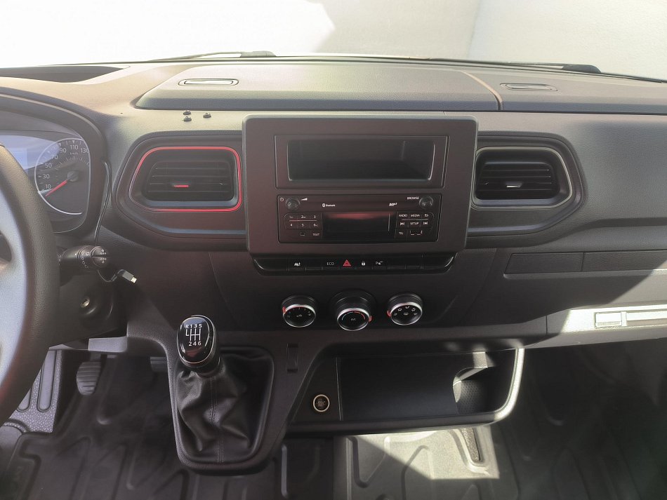 Renault Master 2.3dCi  L1H1 DÍLNA