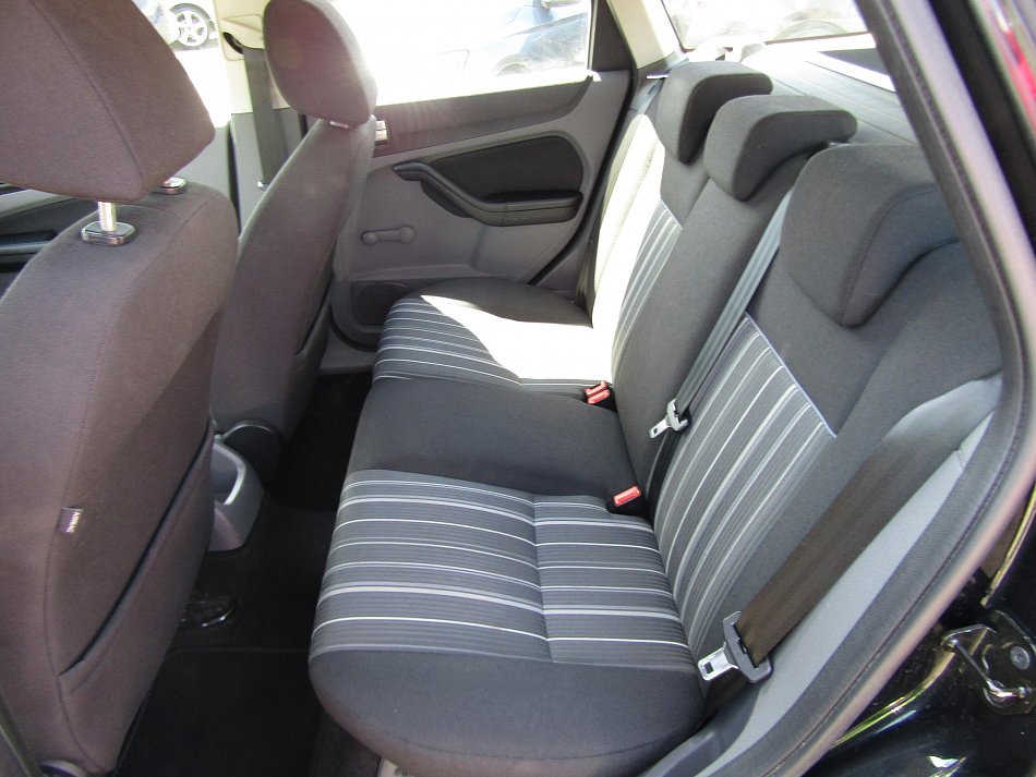 Ford Focus 1.6 i 