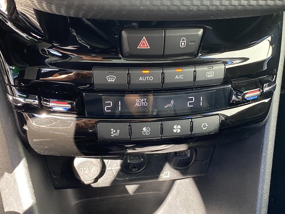 Peugeot 2008 1.6 VTi 