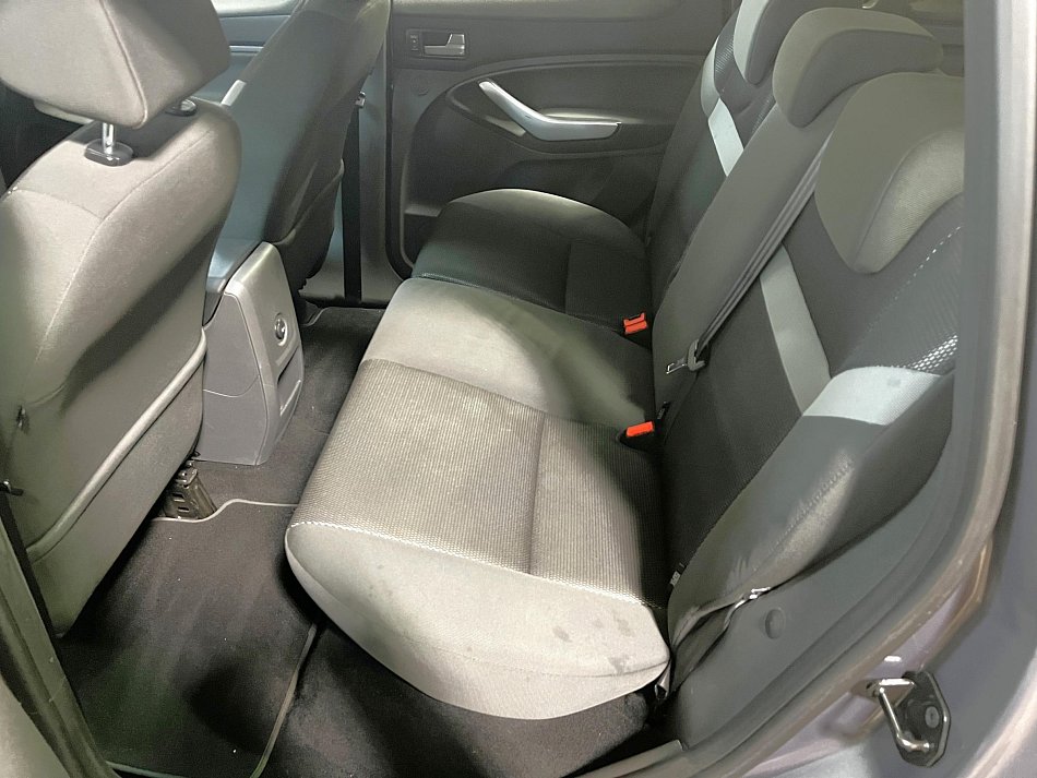 Ford Kuga 2.0 TDCi Champions