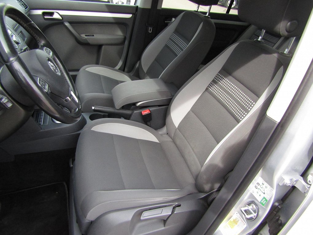 Volkswagen Touran 2.0 TDi 