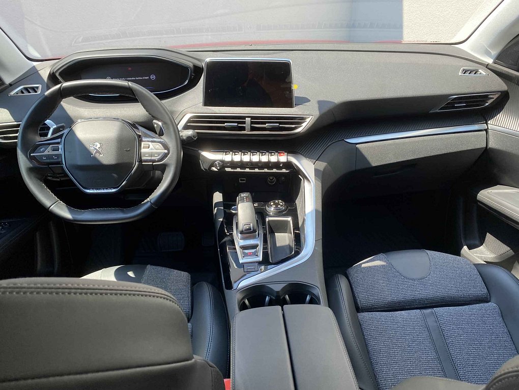 Peugeot 3008 1.2 PT Allure