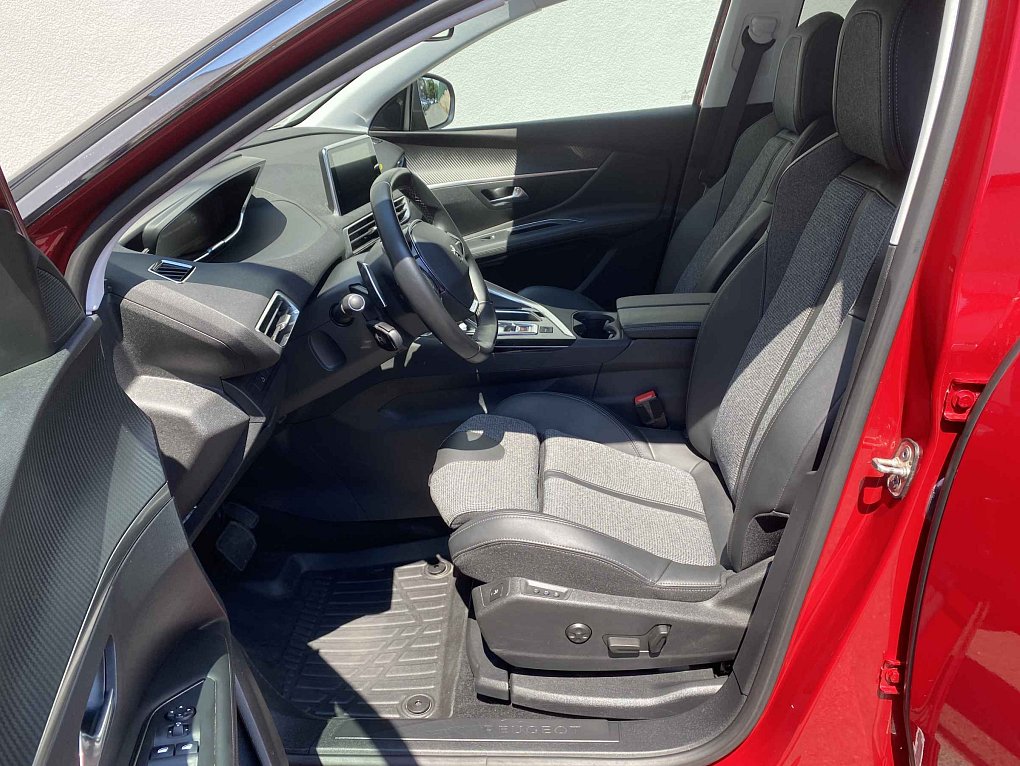 Peugeot 3008 1.2 PT Allure