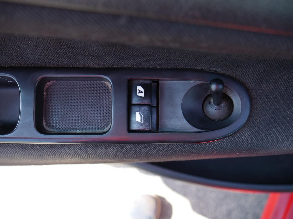 Peugeot 207 1.4i  LPG