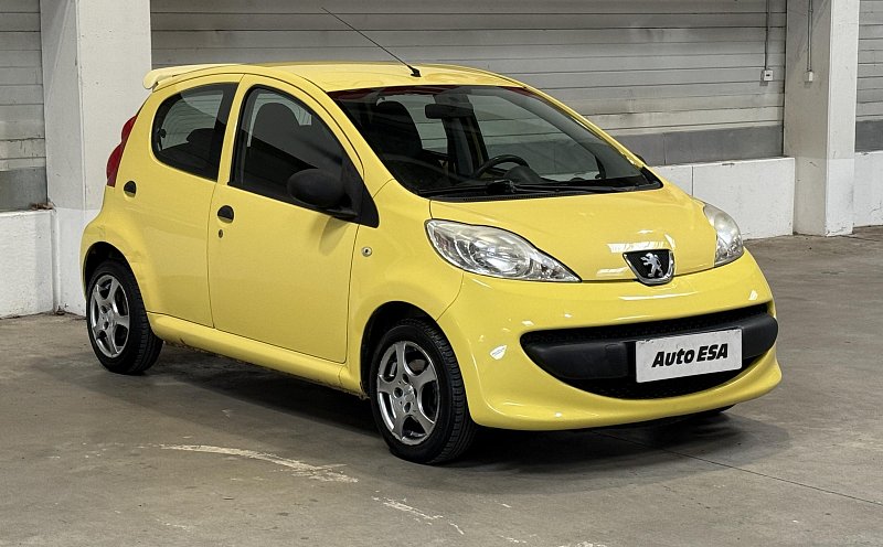 Peugeot 107 1.0 i 