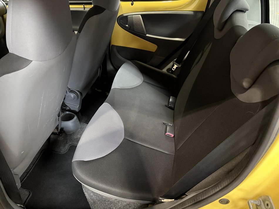 Peugeot 107 1.0 i 