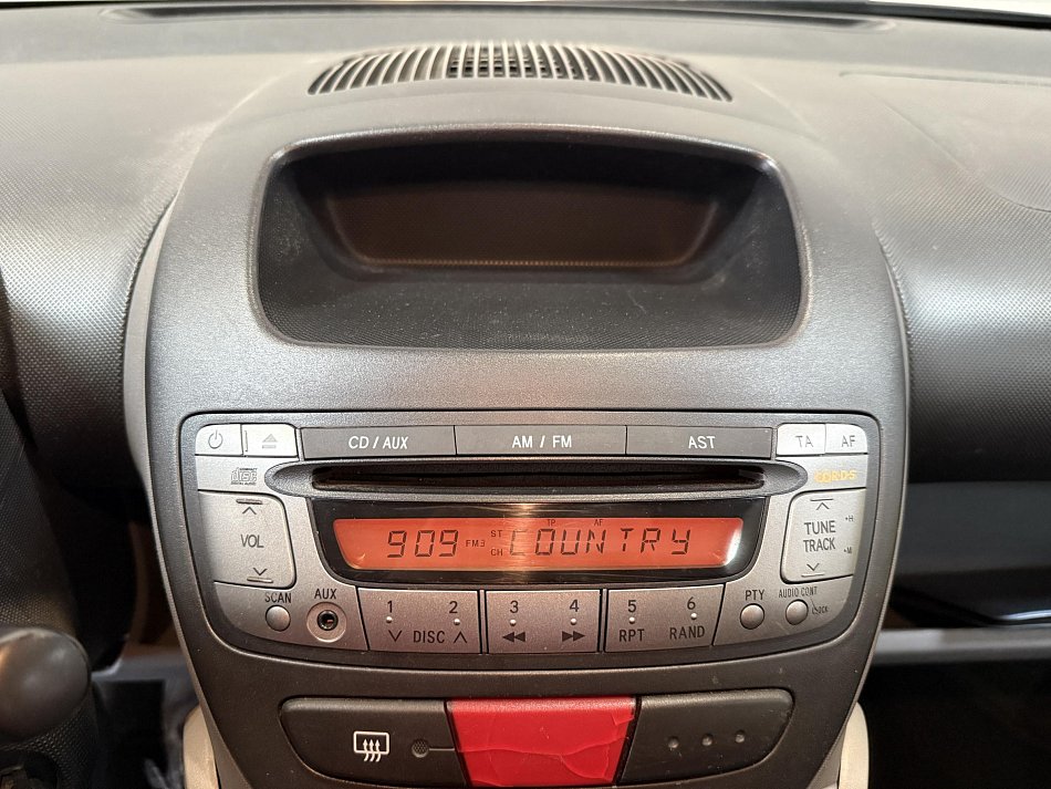 Peugeot 107 1.0 i 