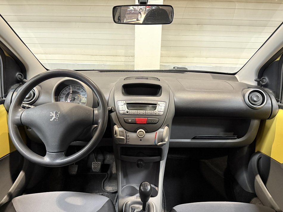Peugeot 107 1.0 i 