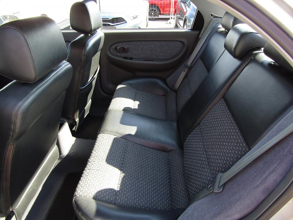 Kia Shuma 1.6i 
