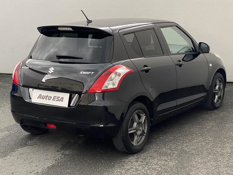 Suzuki Swift 1.2i 