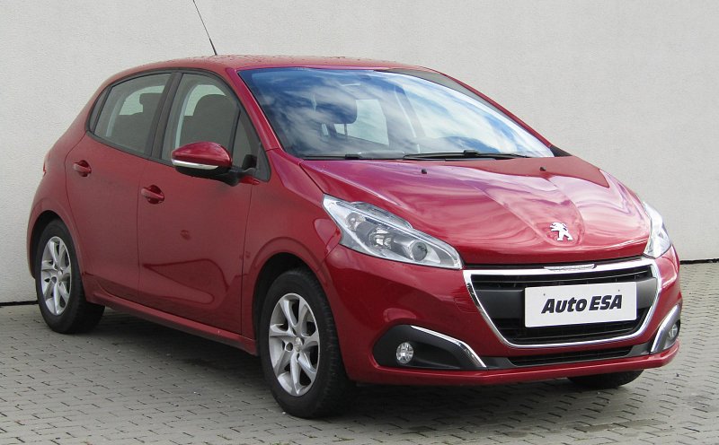 Peugeot 208 1.2i 
