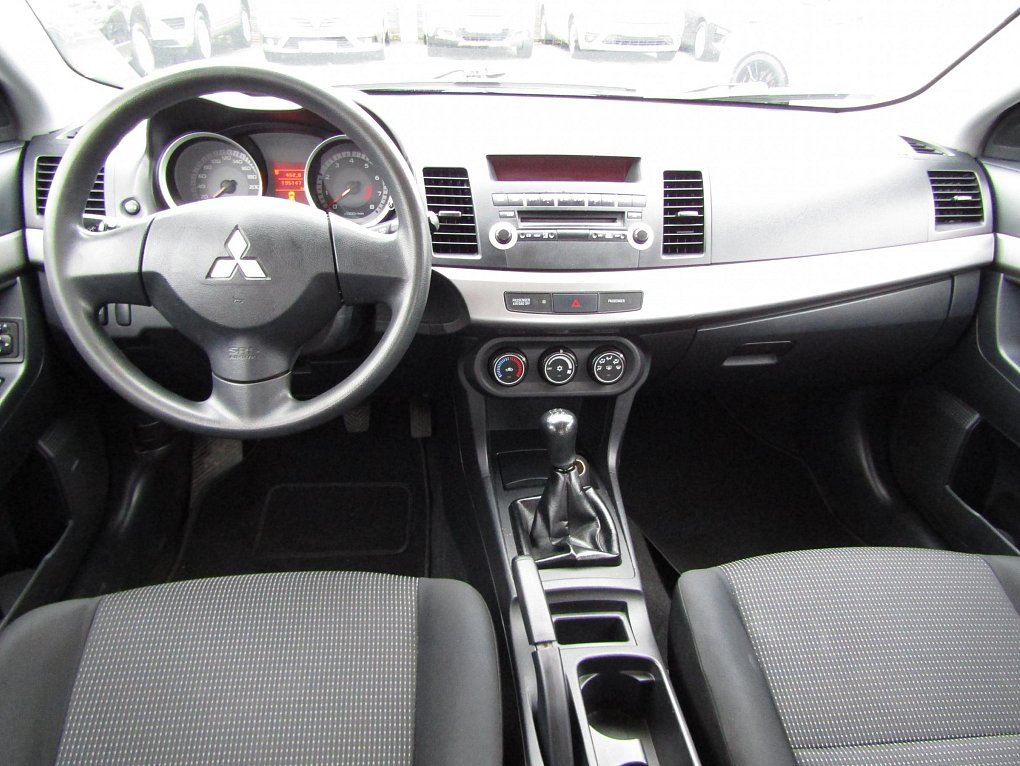 Mitsubishi Lancer 1.8i 