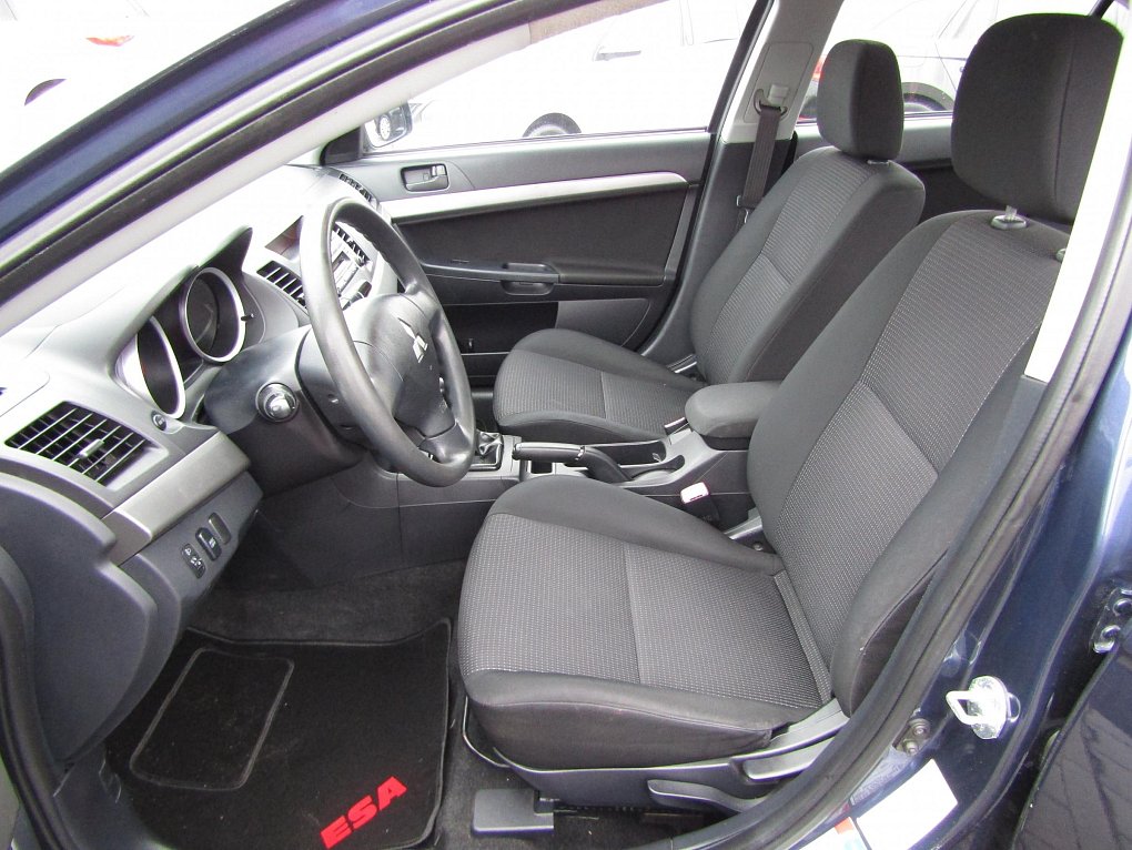 Mitsubishi Lancer 1.8i 