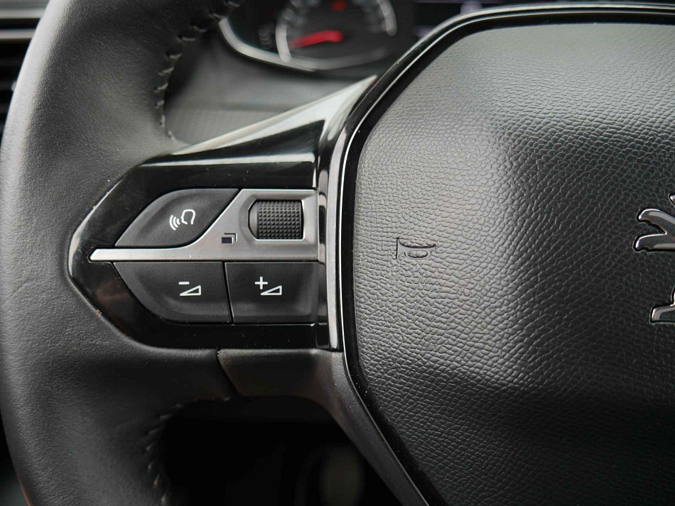 Peugeot 208 1.2PT Allure