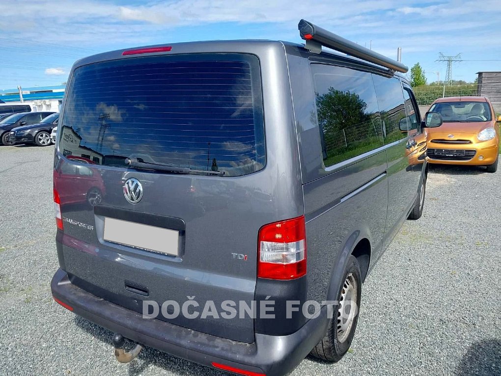 Volkswagen Transporter 2.0TDi  L2 9míst