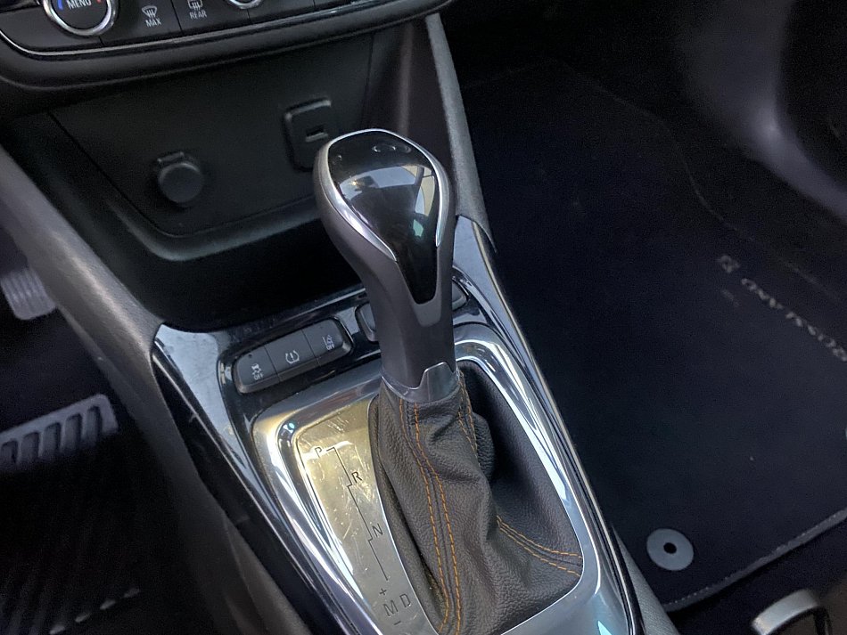 Opel Crossland X 1.2i Innovation