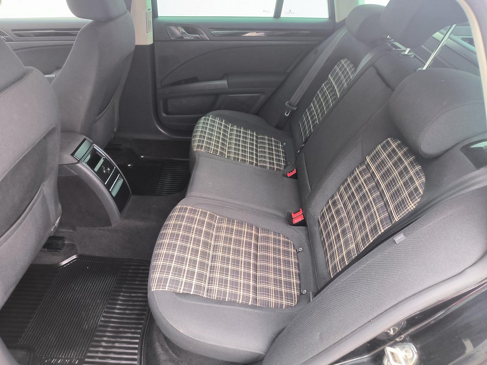 Škoda Superb II 2.0 TDi Family