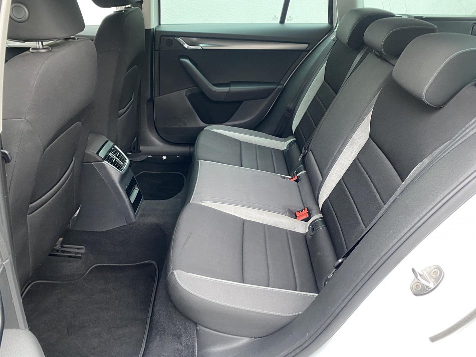 Škoda Octavia III 2.0 TDi Joy