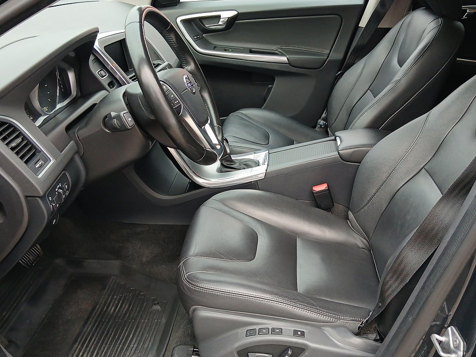 Volvo XC60 2.4 D4 Summum AWD