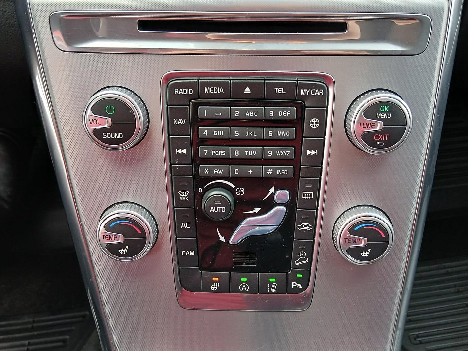 Volvo XC60 2.4 D4 Summum AWD