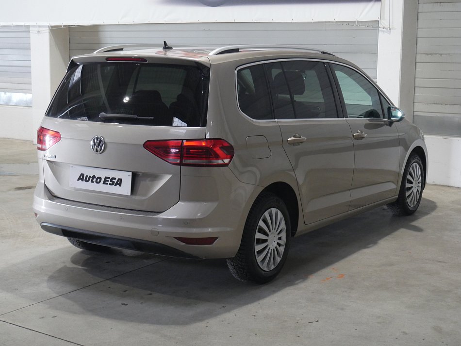 Volkswagen Touran 1.5TSi Highline