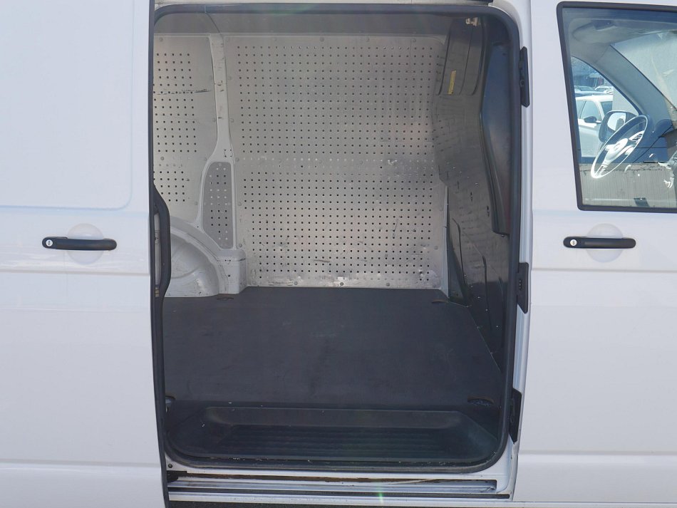 Volkswagen Transporter 2.0TDi 