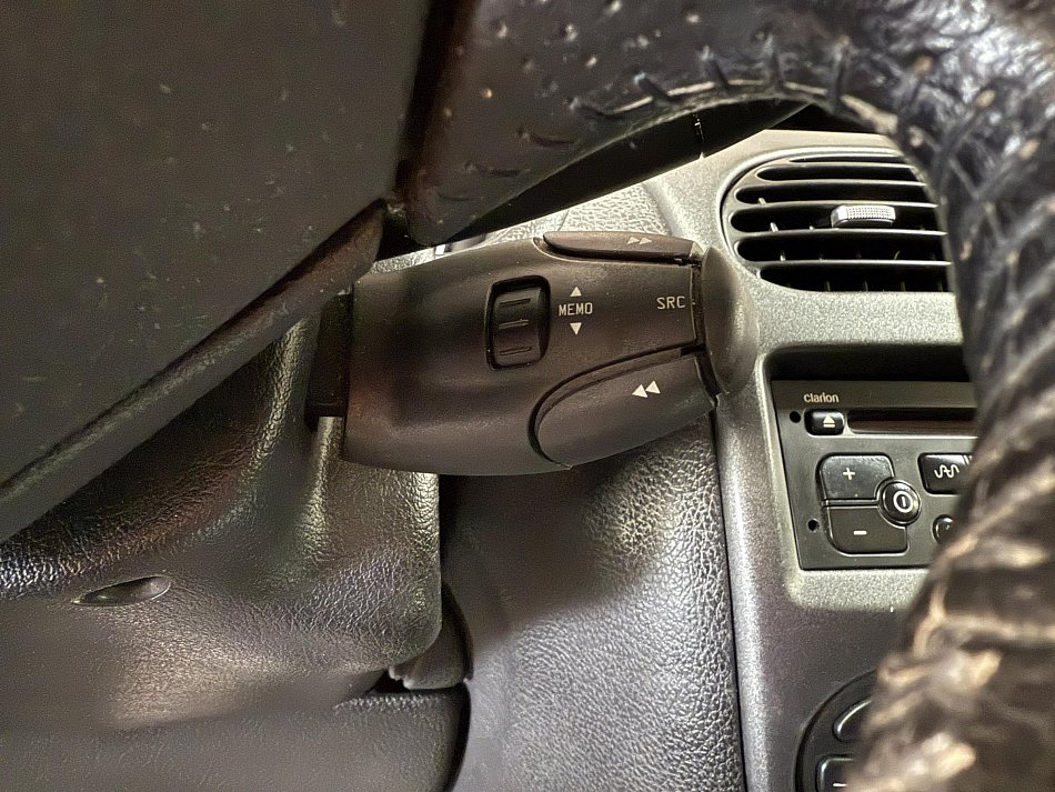 Peugeot 206 1.6i 
