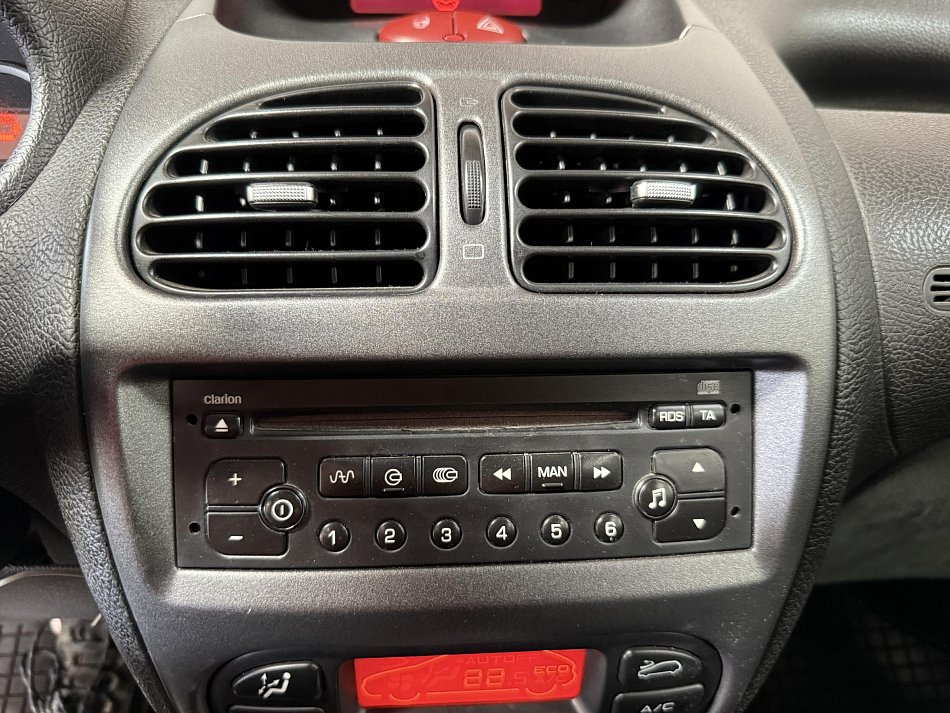 Peugeot 206 1.6i 