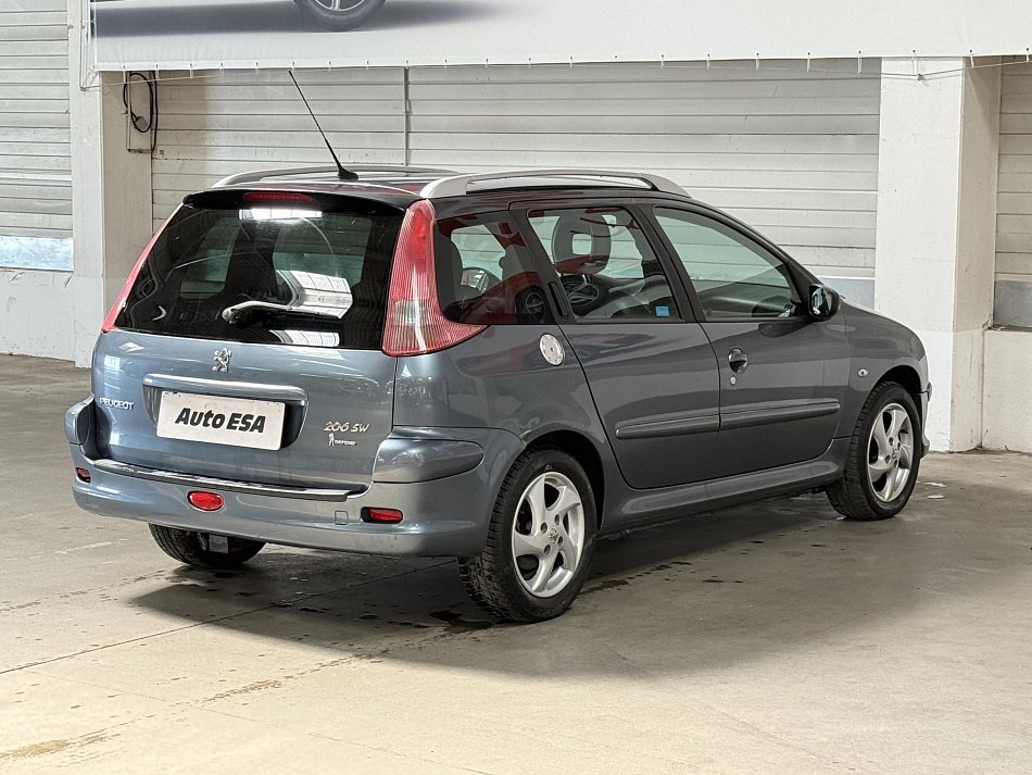 Peugeot 206 1.6i 