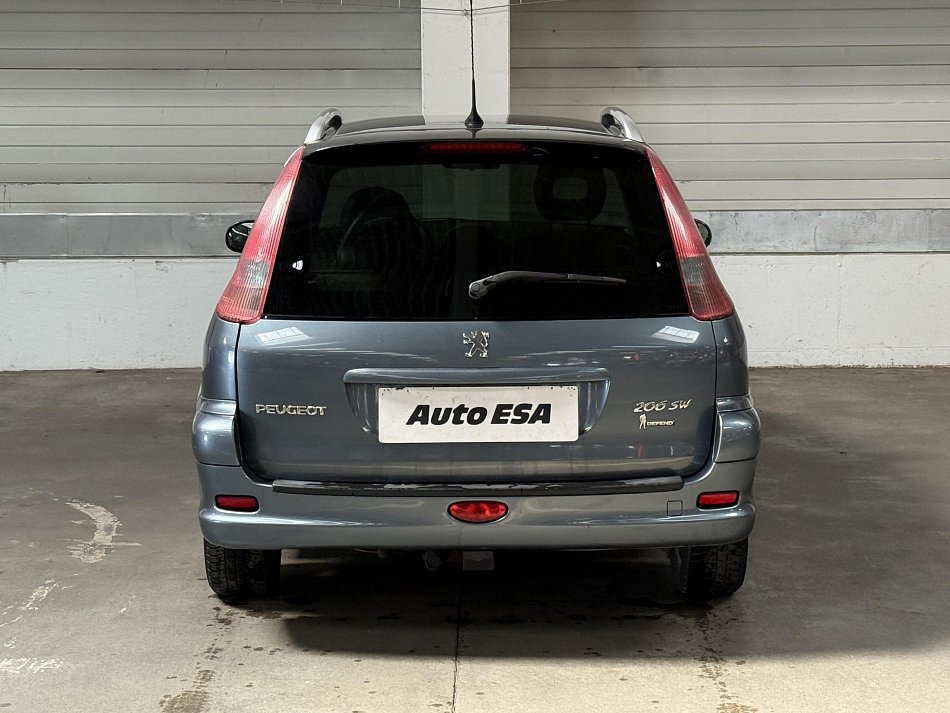 Peugeot 206 1.6i 