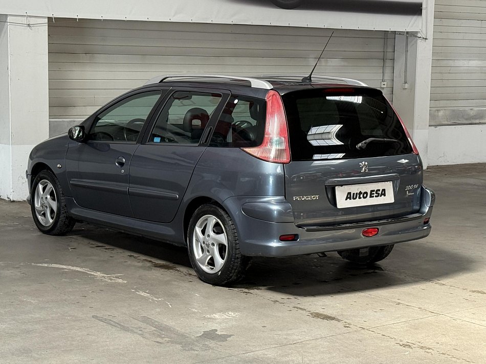 Peugeot 206 1.6i 