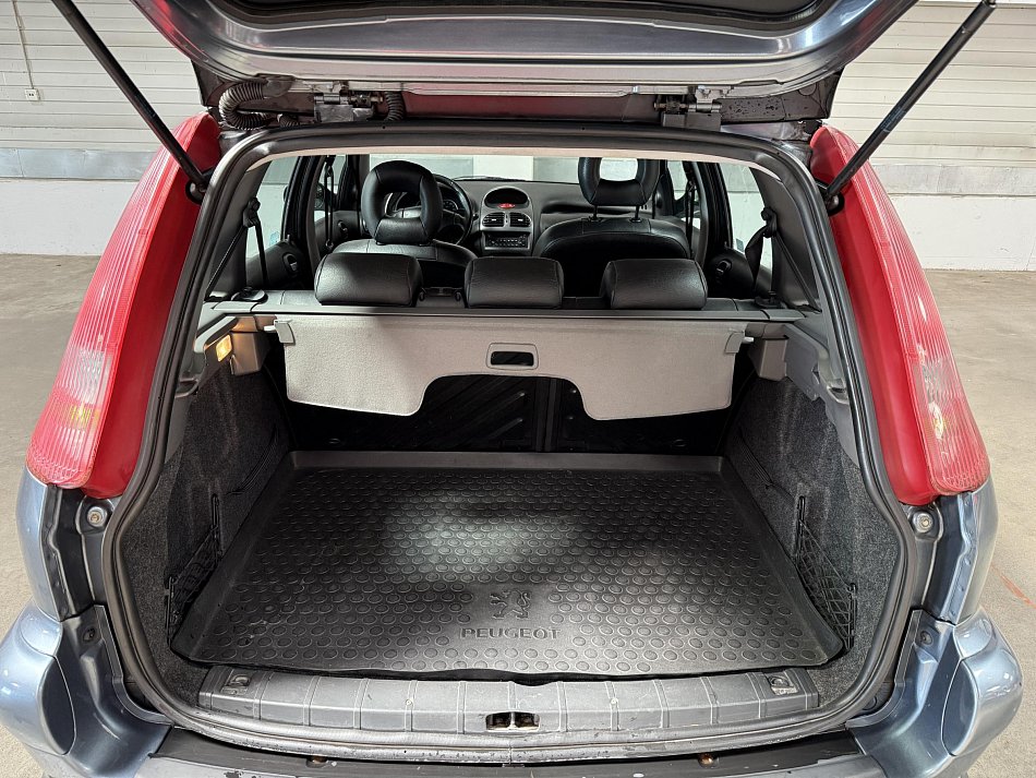 Peugeot 206 1.6i 