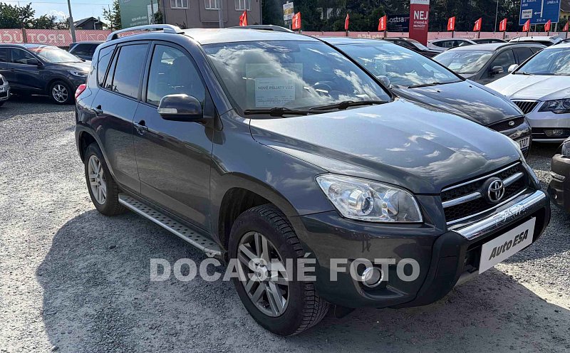 Toyota RAV4 2.2D-4D 
