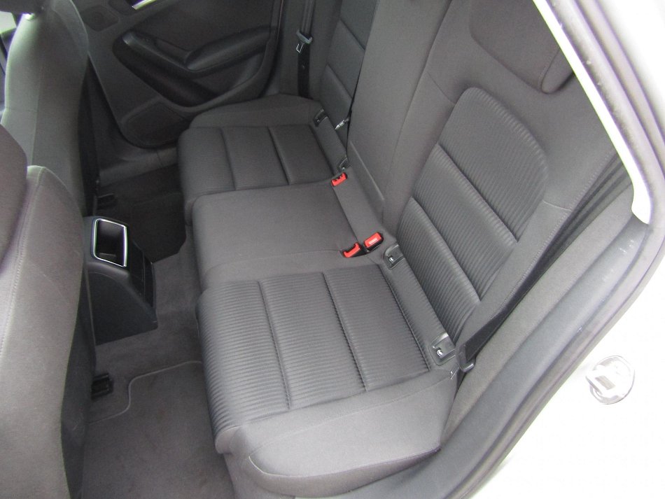 Audi A4 2.0 TDi Attraction