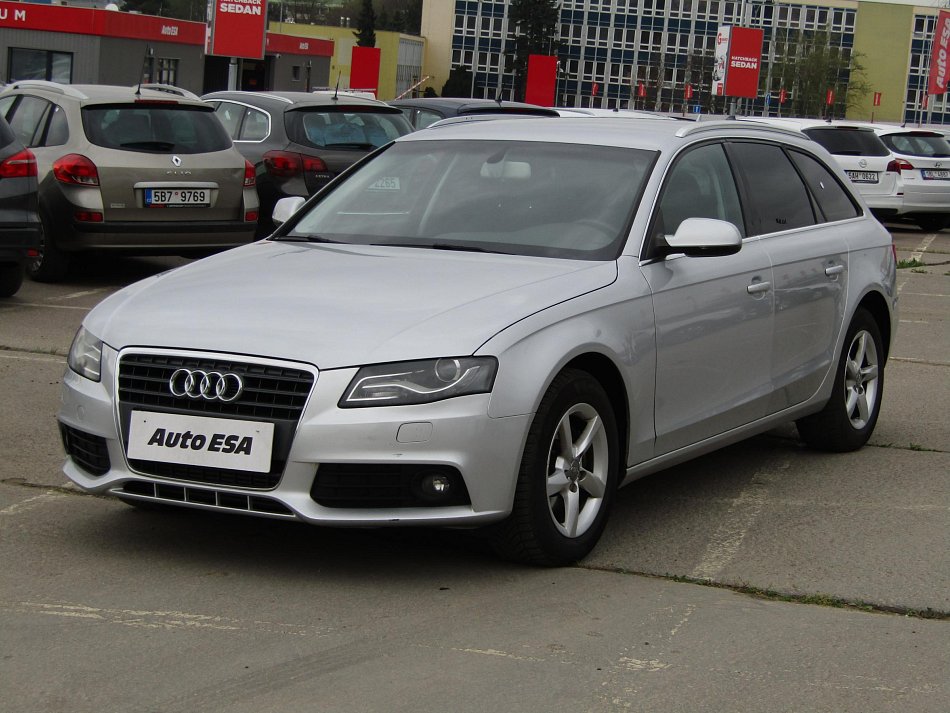 Audi A4 2.0 TDi Attraction