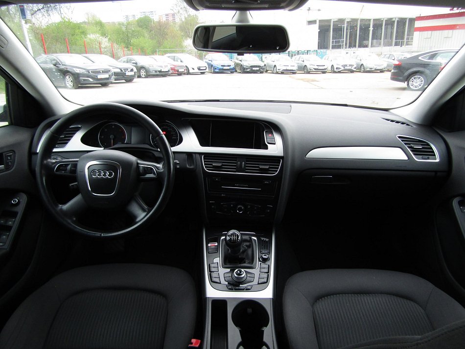 Audi A4 2.0 TDi Attraction