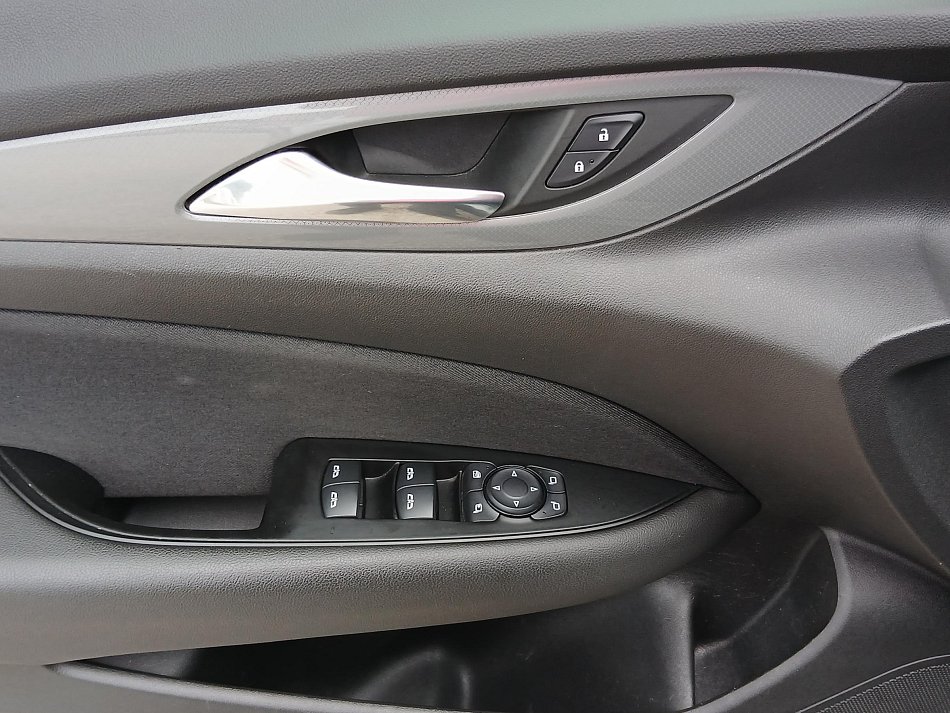 Opel Insignia 2.0CDTi 