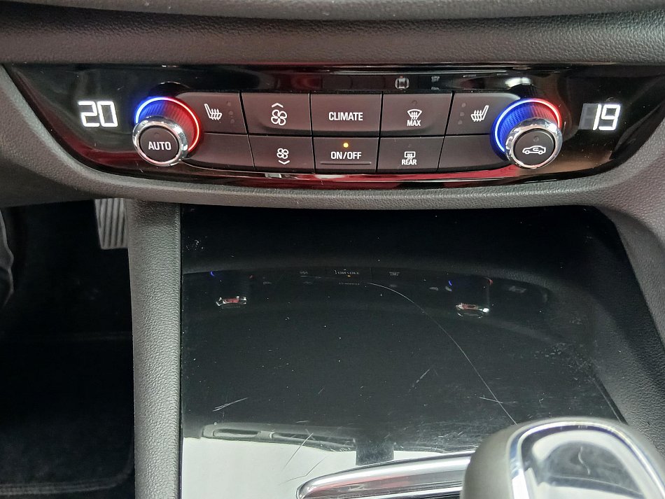 Opel Insignia 2.0CDTi 