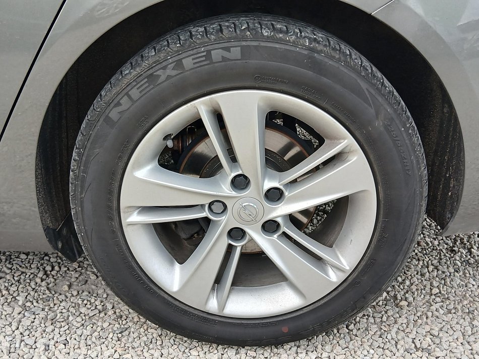 Opel Insignia 2.0CDTi 