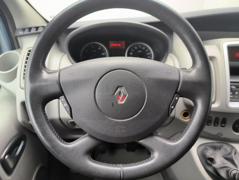 Renault Trafic 2.0dCi Black Edition L2 9míst