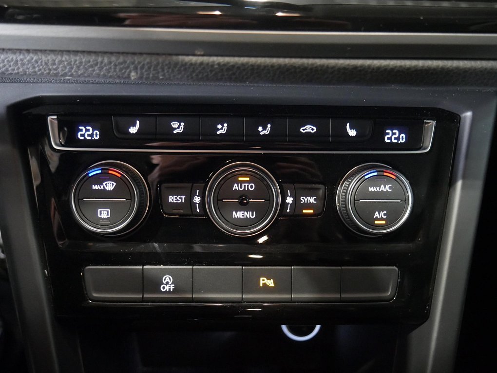 Volkswagen Touran 1.5TSi Highline