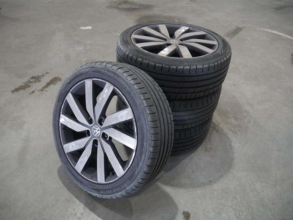 Volkswagen Touran 1.5TSi Highline