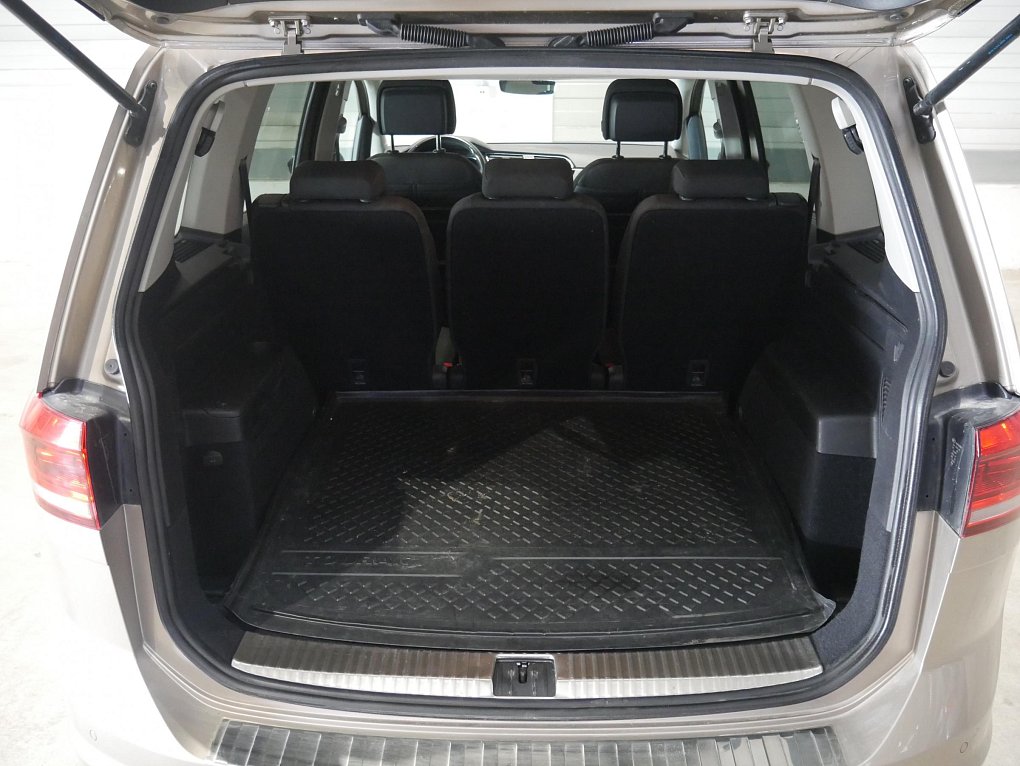 Volkswagen Touran 1.5TSi Highline