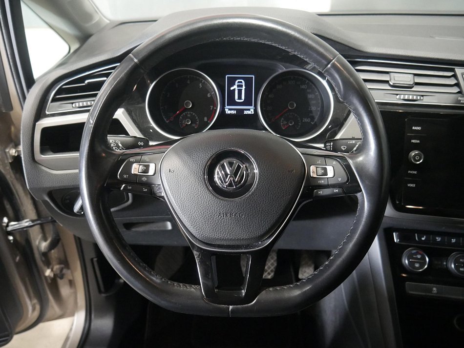 Volkswagen Touran 1.5TSi 