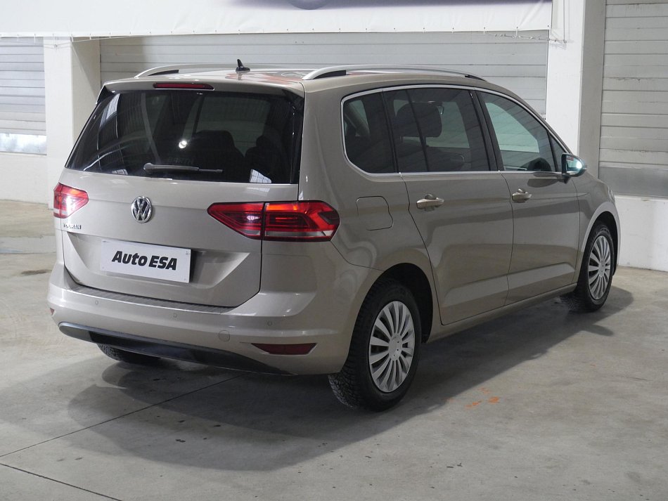 Volkswagen Touran 1.5TSi 