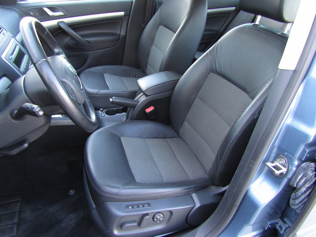 Škoda Octavia II 1.4 TSi Elegance
