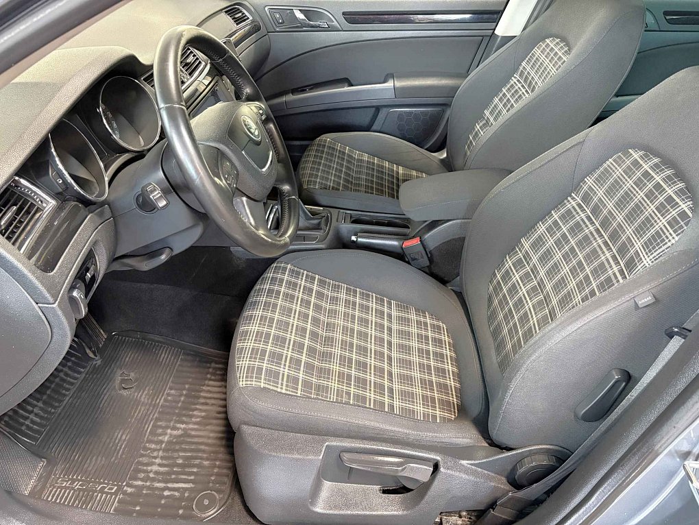 Škoda Superb II 2.0 TDi Ambition